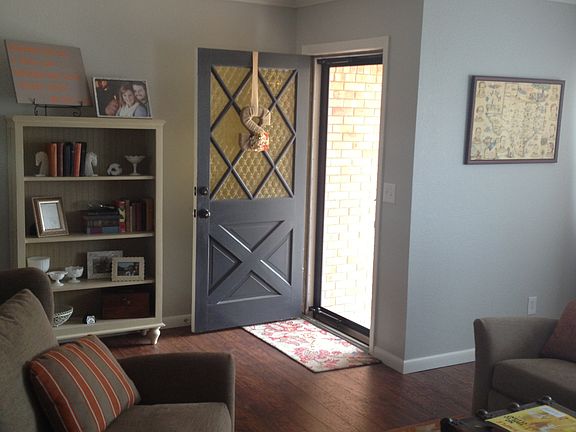 Entry way to formal living