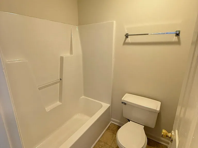 104 W Victoria Ct #F — Photo 20