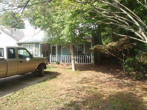 3rd image of 5127 Farm Place Dr NE