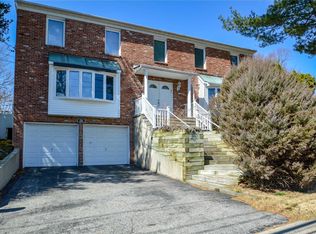 42 Sunny Side Blvd, Plainview, NY 11803