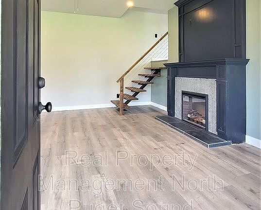 3rd image of 4330 92nd St NE
