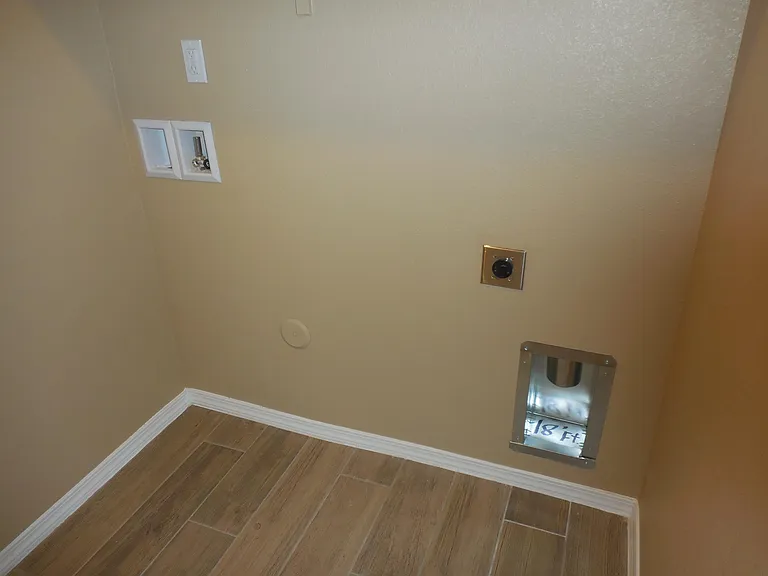 7312 Glacier Dr — Photo 25