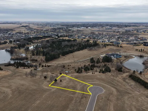 6 Sumac Cir, Sioux Falls, SD 57110