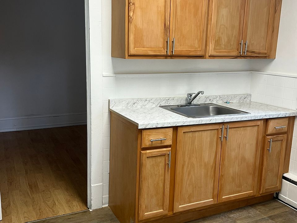 1st image of 443-445 Scott St #1L
