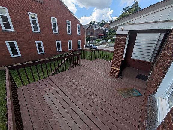 3rd image of 3934 Hoosac St #1