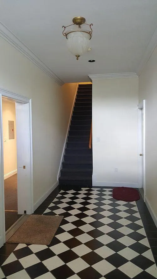 Building Photo - 507 Pine St #1