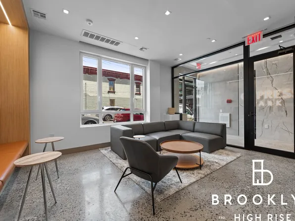 2715 Fulton Street image 18 of 27