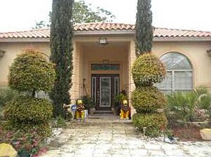 3rd image of 688 E Lake Ave