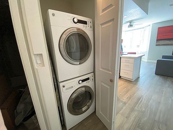 4th image of 201 Harrison St APT 502