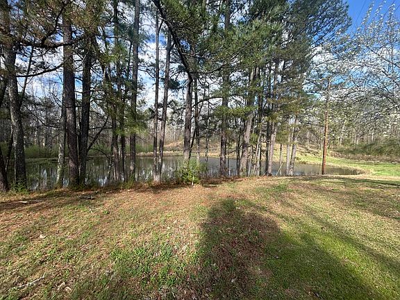 5th image of 210 Aaron Rd