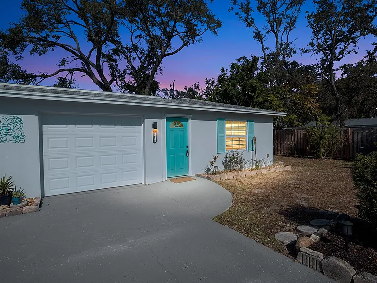 2227 Montclair Dr #1 — Photo 3