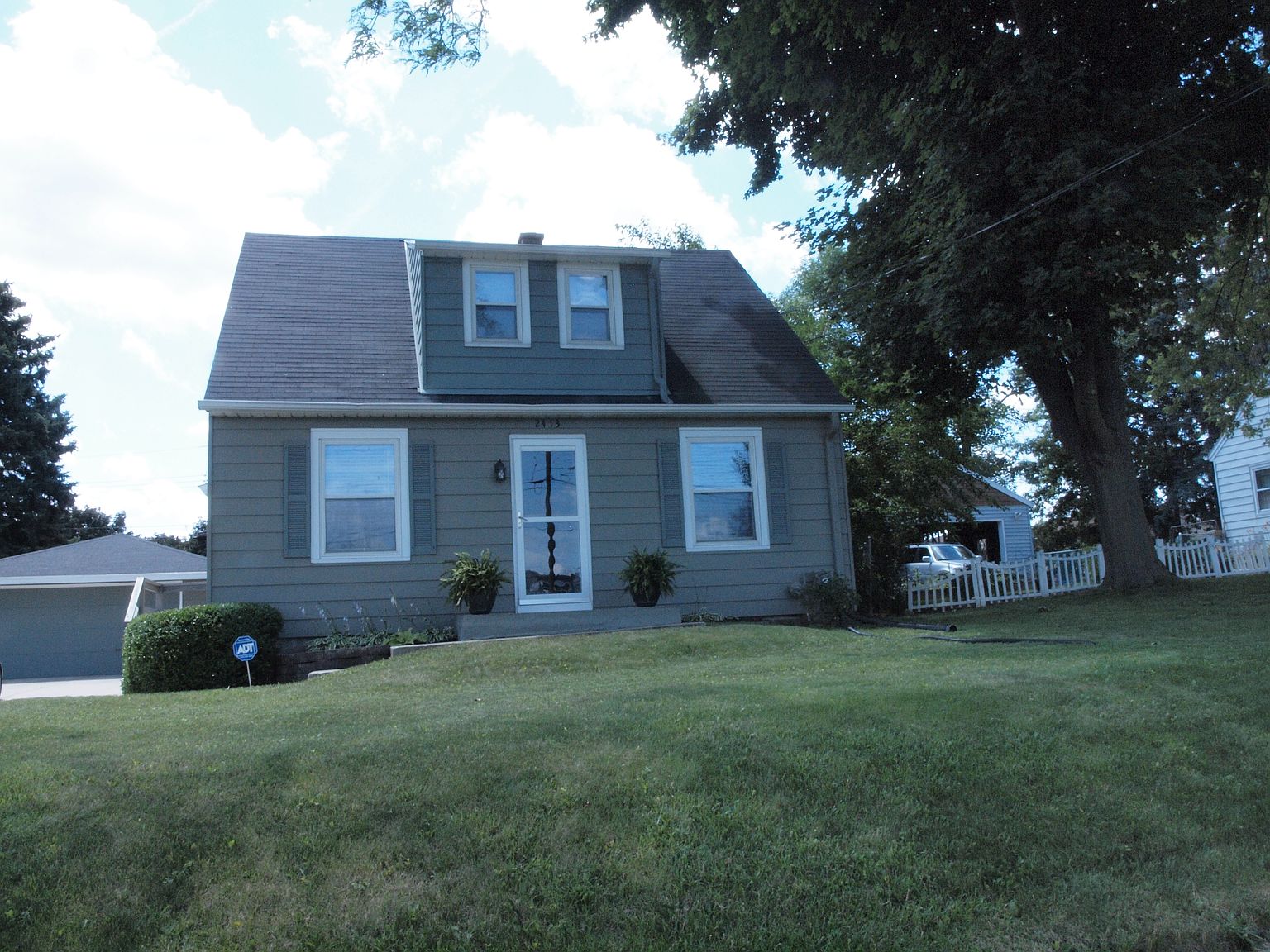 2413 W Plainfield Ave, Milwaukee, WI 53221 Zillow