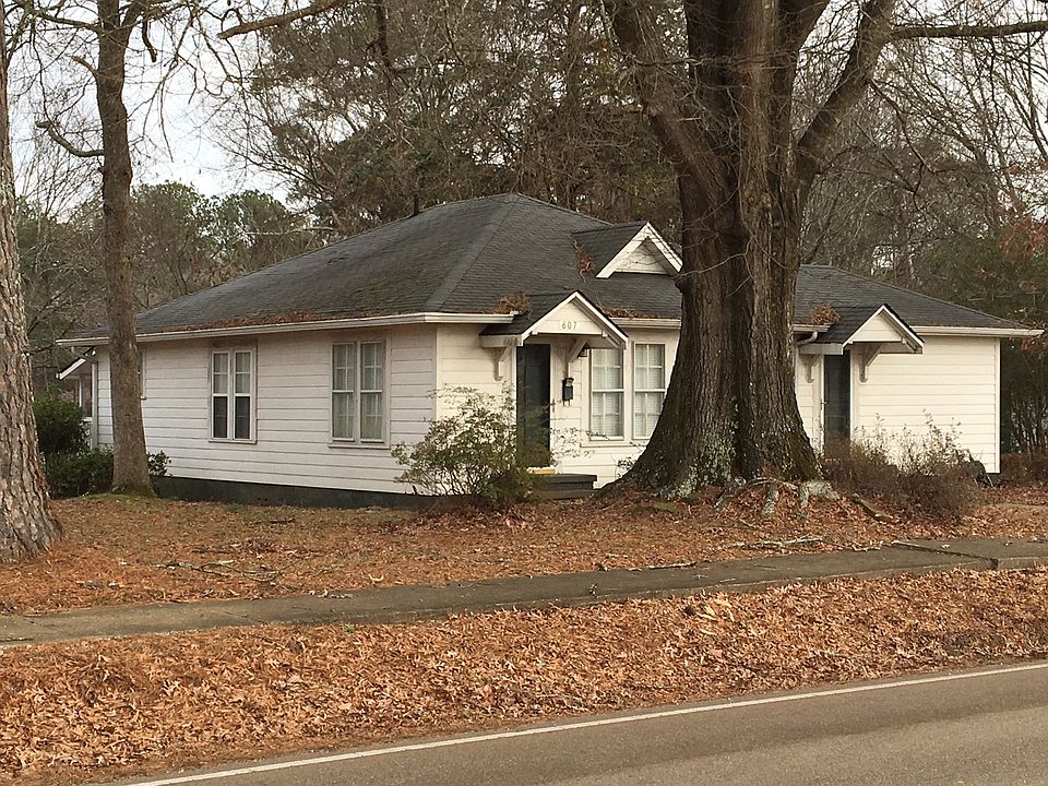 2nd image of 607 S Clifton St