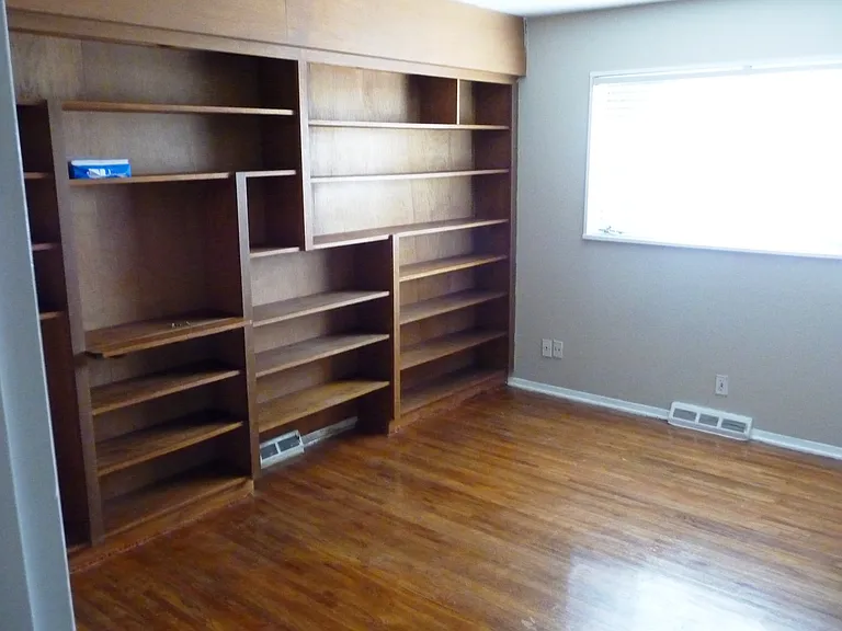 6605 Natalie Ave NE — Photo 5