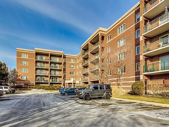 2nd image of 6400 W Berteau Ave APT 507