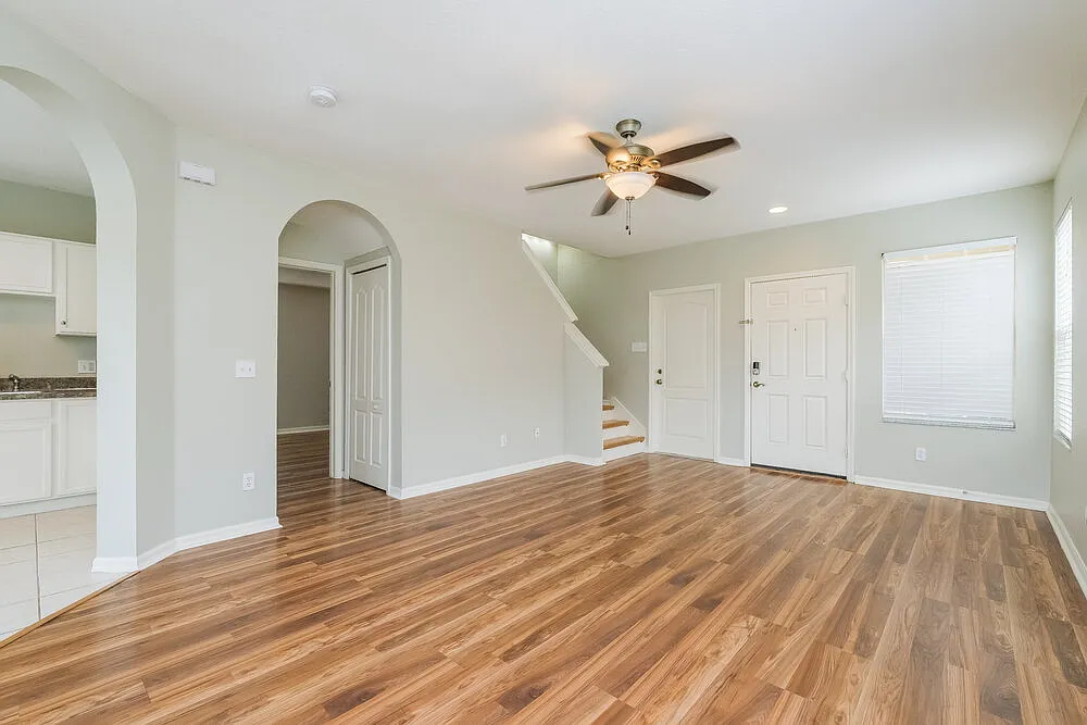 4 bed, 2.0 bath, 1754 sqft, $2,295 — Photo 4
