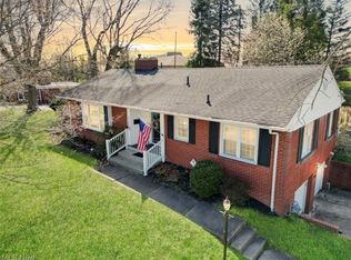 3200 Homewood Ave, Steubenville, OH 43952