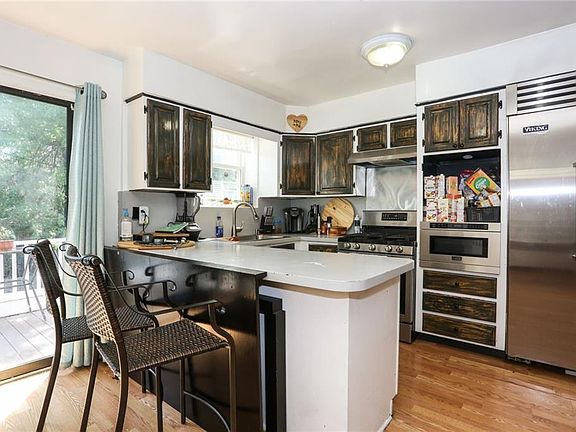 5th image of 2526 Radcliff Ave #A