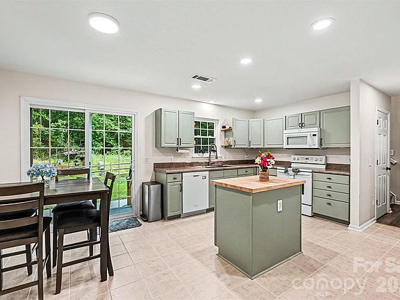 3rd image of 6752 Allness Glen Ln