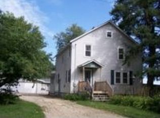 1105 S 5th St, Oregon, IL 61061