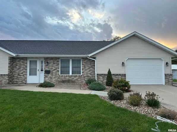 209 N Chicago St, Geneseo, IL 61254