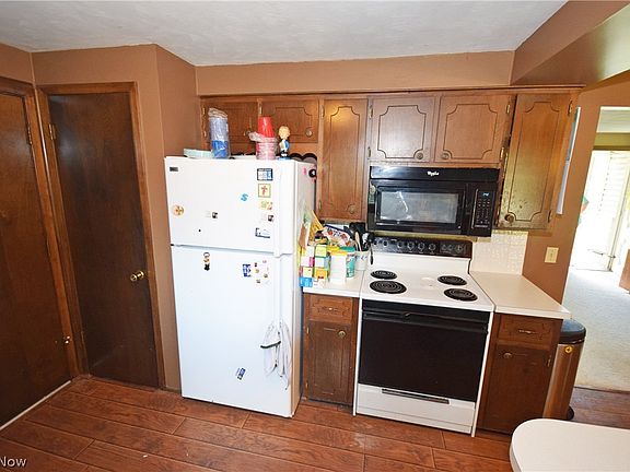 5th image of 5074 Elmwood St NE