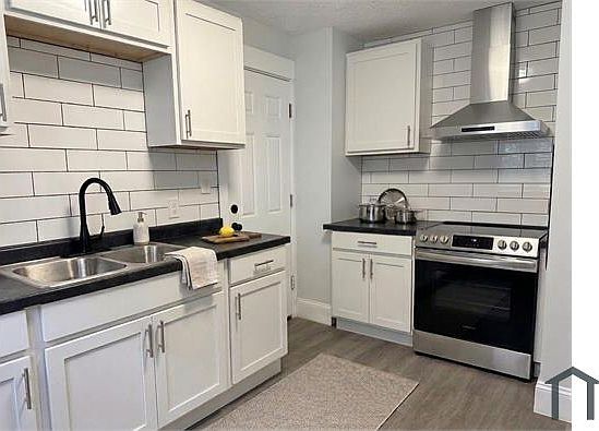 3rd image of 1328 E 86th St #2