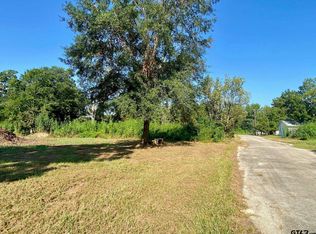 205 W Hall St, Crockett, TX 75835