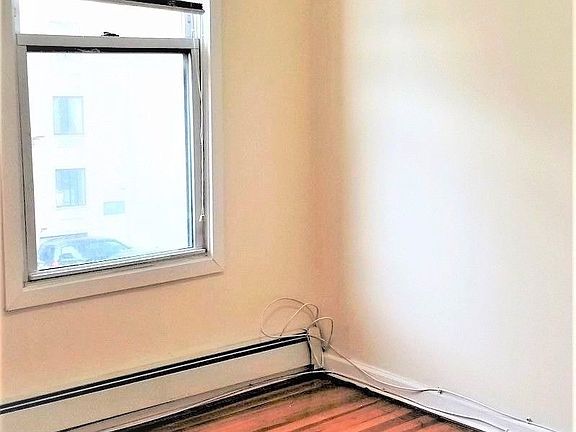 3rd image of 432 39th St #2A