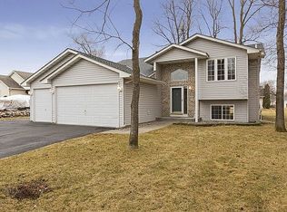 981 113th Ct NE, Blaine, MN 55434