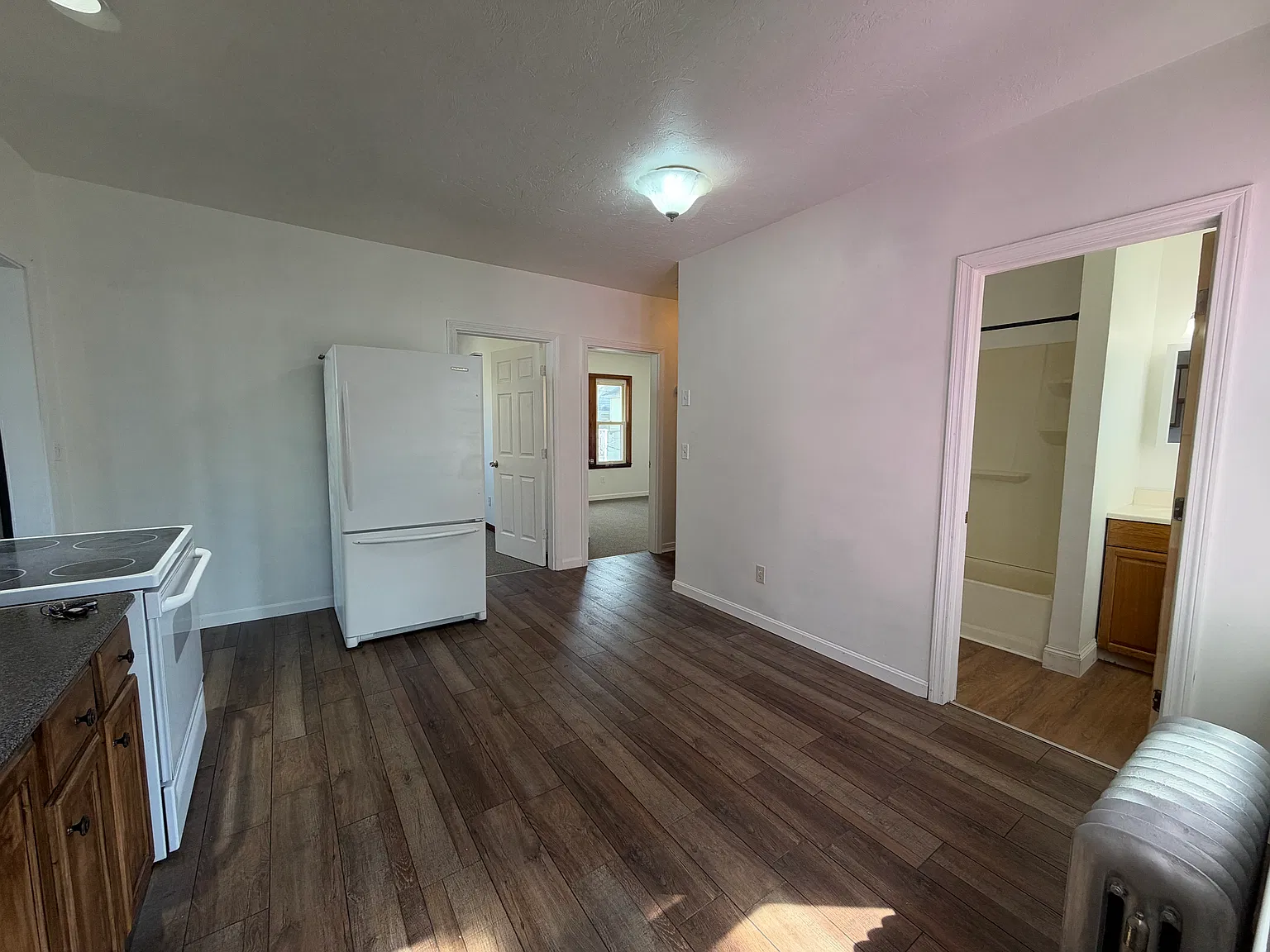 3 bed, $2,195 — Photo 3