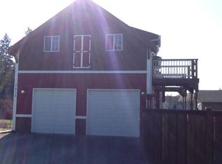 701 Chapman Rd APT C, Camano Island, WA 98282