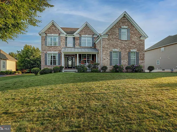 1413 Olmsted Dr, Bear, DE 19701