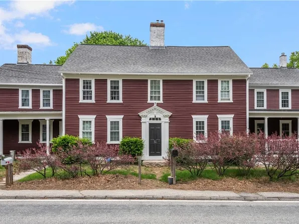 16 School St, North Smithfield, RI 02896