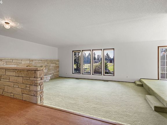 5th image of 620 NW Queens Ct
