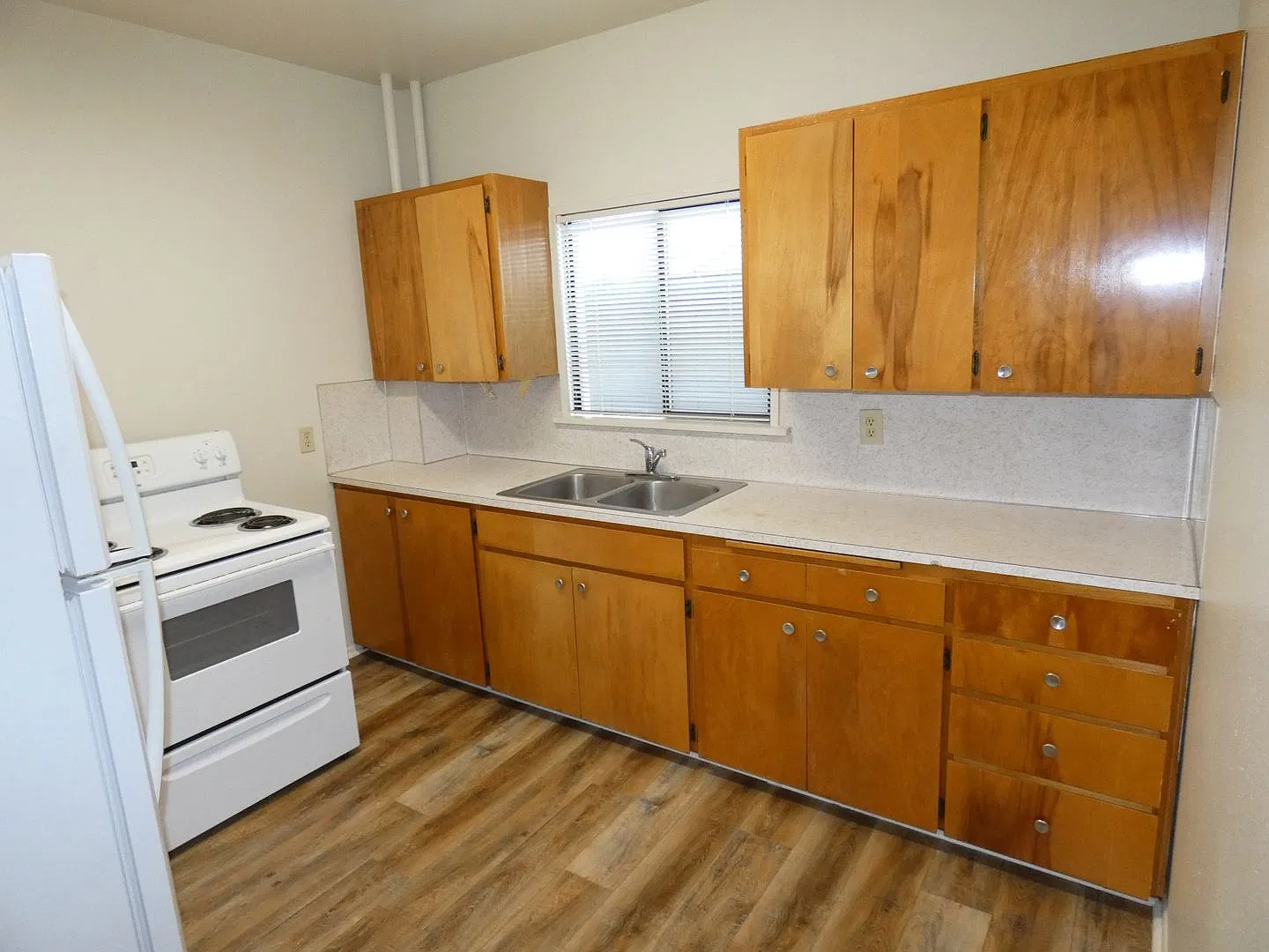 615w8t - Diaz — Photo 3