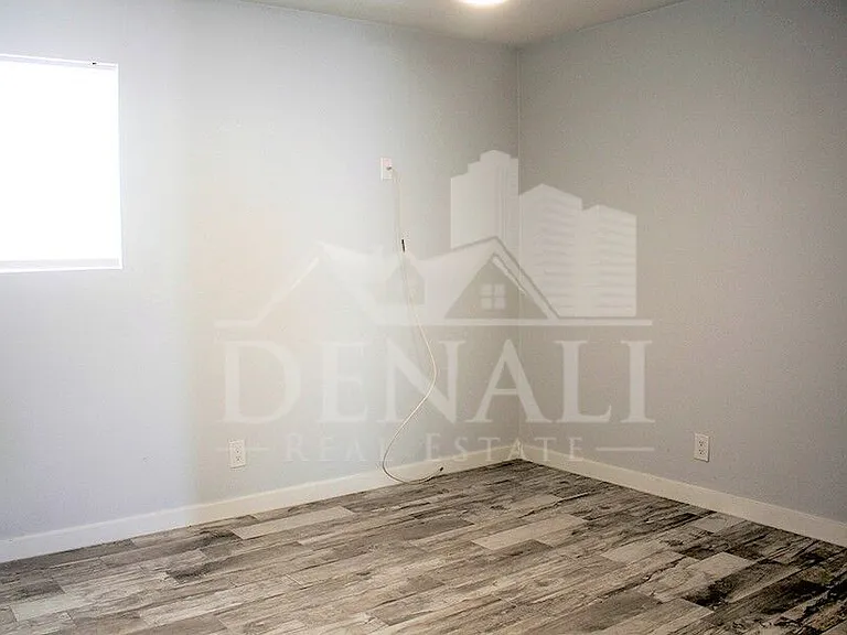 3141 N 37th St #3 — Photo 11