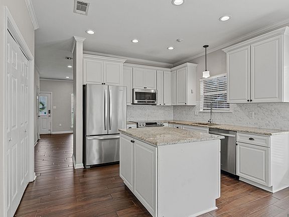 5th image of 15022 Point Chenier Ave