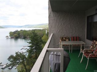 106 Cliffside Dr, Canandaigua, NY 14424