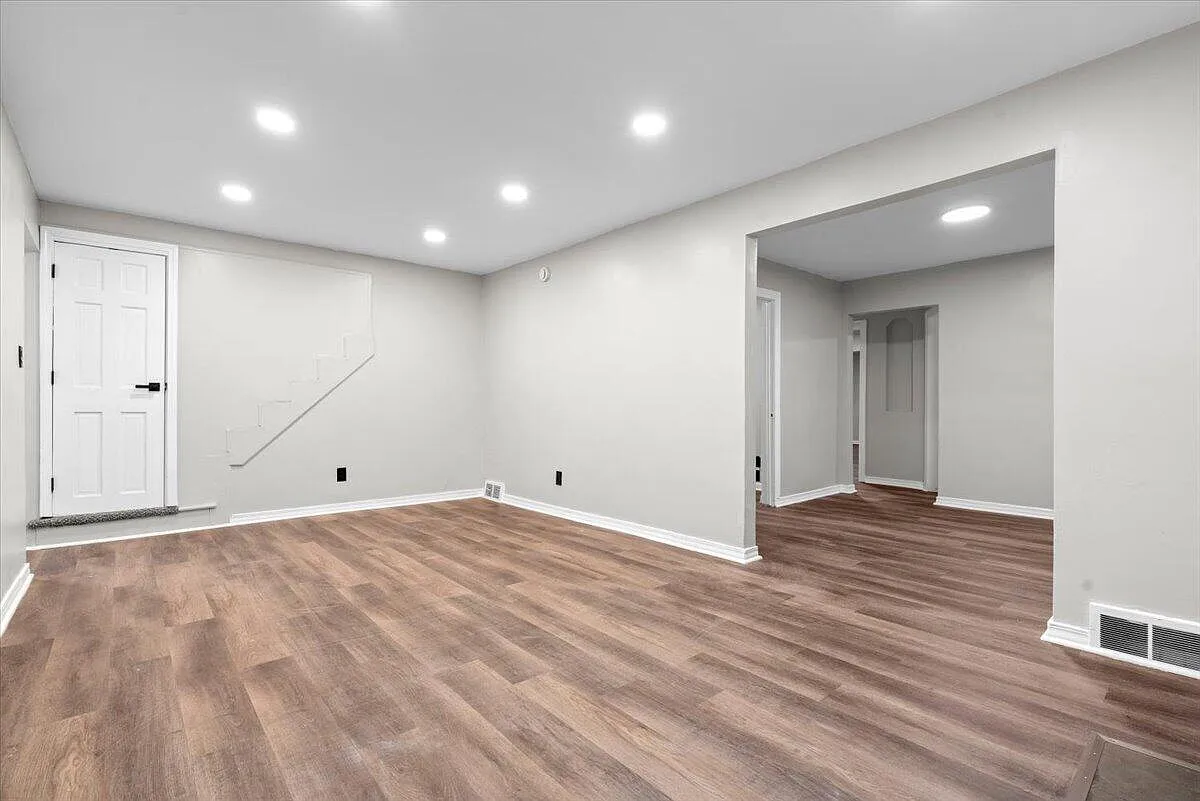 4 bed, 2.0 bath, 1537 sqft, $1,600 — Photo 3