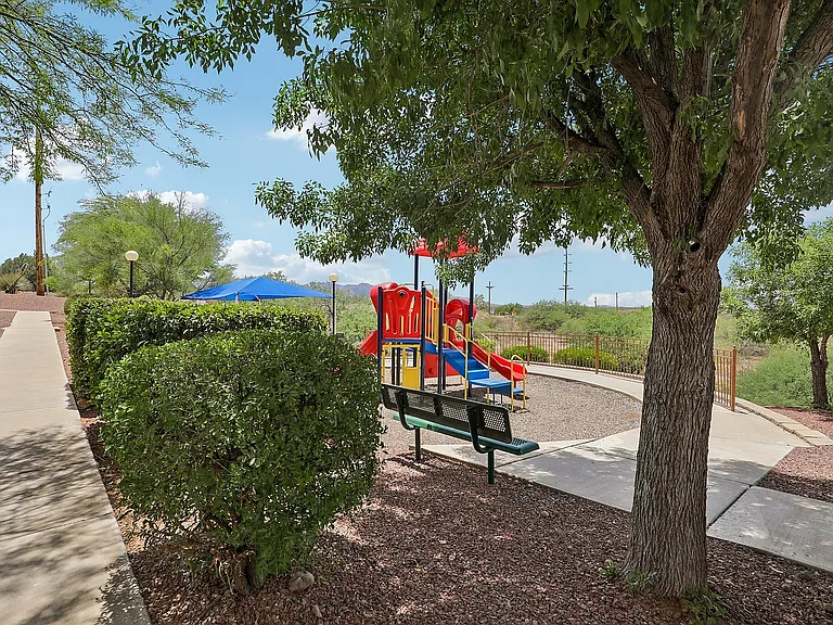 28-web-or-mls-N Skyline Dr-0506-928