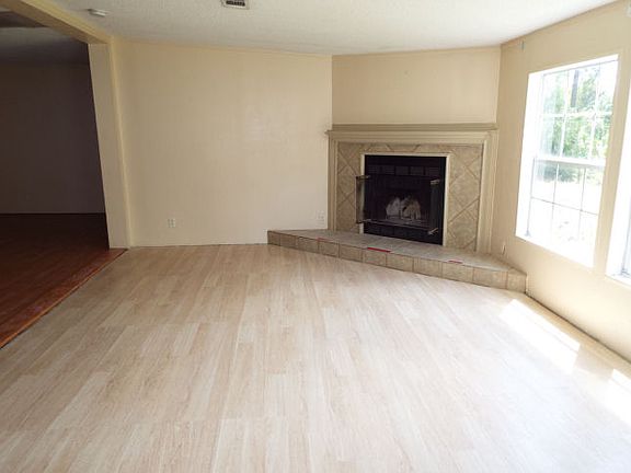 4th image of 1986 NE 145th Ave
