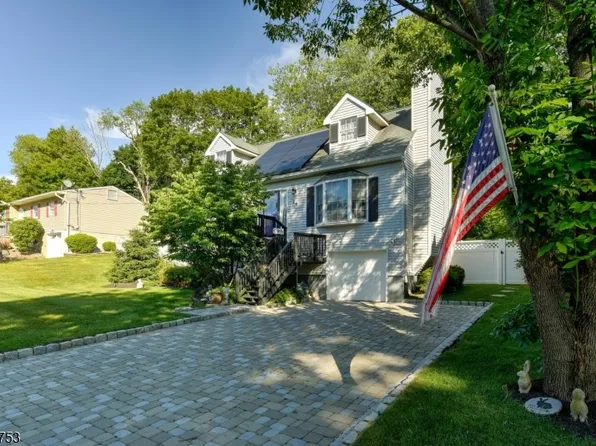 24 Shore Rd, Green Twp., NJ 07821