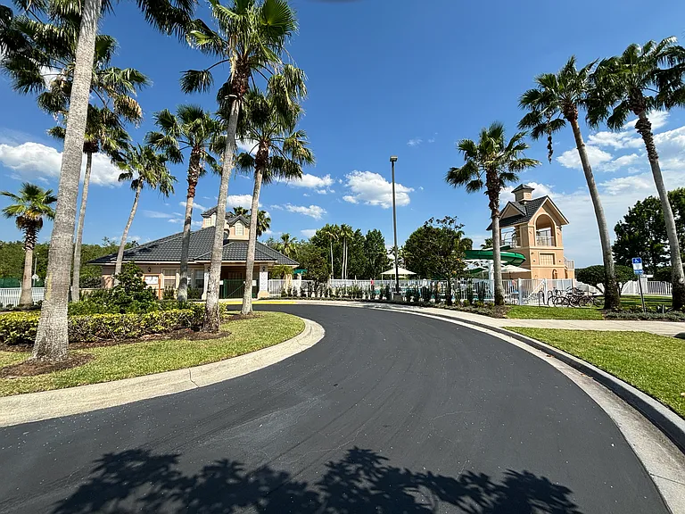 Access to recreation / pool area