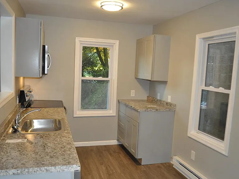 100 Green St #1 — Photo 1