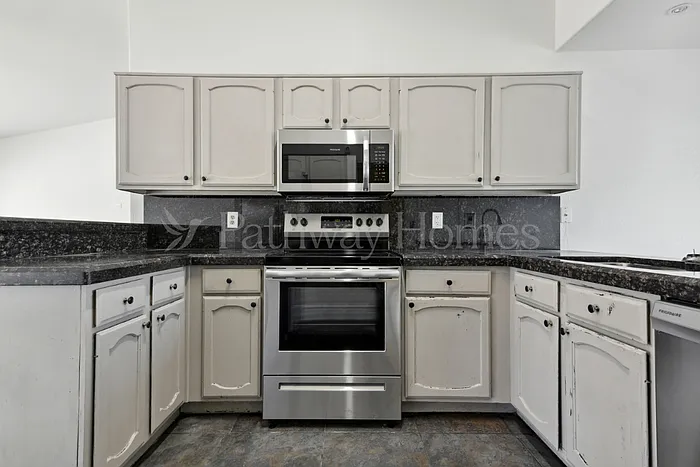 7704 W San Juan Ave — Photo 8