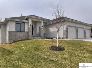 21533 B St, Elkhorn, NE 68022