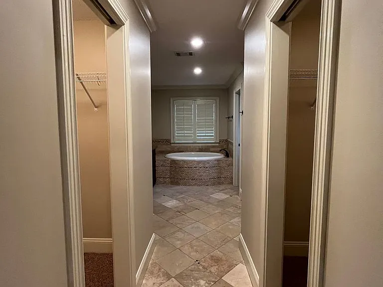 4497 Mahan Dr — Photo 8
