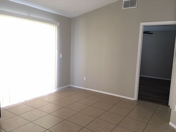 5th image of 1007 Embrun Ct