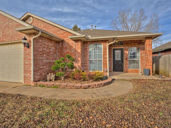 5th image of 1909 Fair Meadow Dr